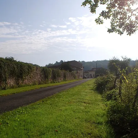 La Caleche Roussines